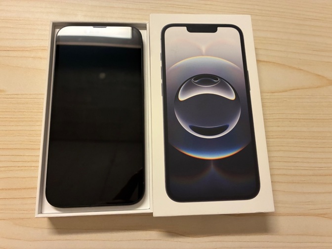 【美品】iPhone16e 128GB ブラック SIMフリー 箱・付属品完備
