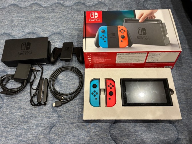 【microSDカード付】任天堂スイッチ　本体