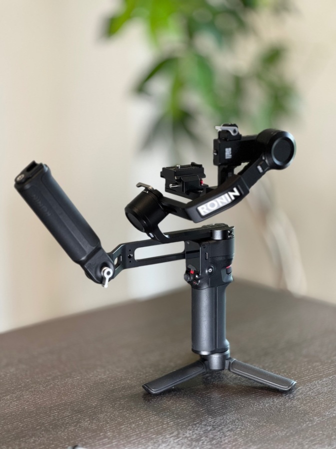 DJI RS3 Mini ブリーフケースハンドル付 ジンバル