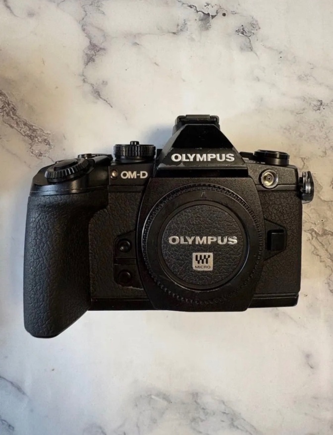 OLYMPUS ミラーレス一眼 OM-D E-M1 12-40mm F2.8 レンズキット ブラック