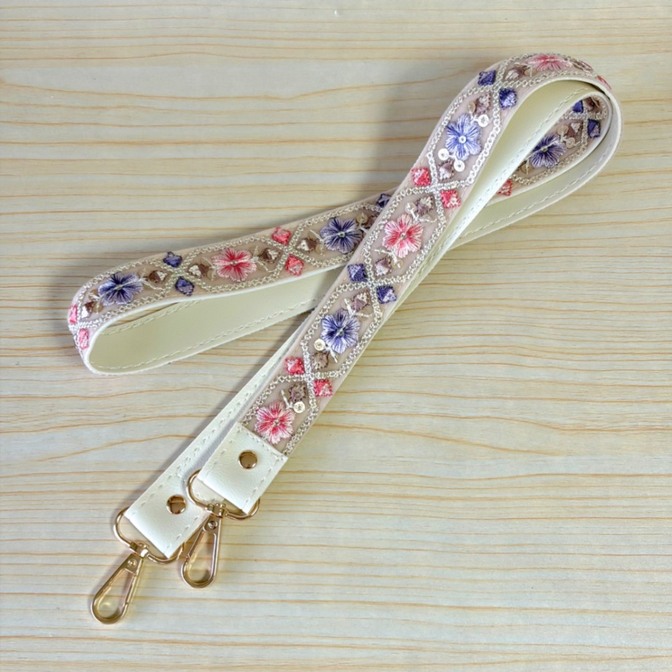 インド刺繍リボン🎀ショルダーストラップ　ピンク系