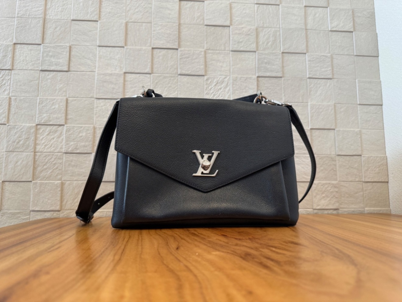 リベ限定価格】ルイ・ヴィトン LOUIS VUITTON マイロックミー ノワール