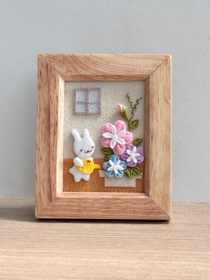 朝顔にお水をあげるうさぎ【ちりめん細工】｜季節を彩るミニフレーム【ハンドメイド】
