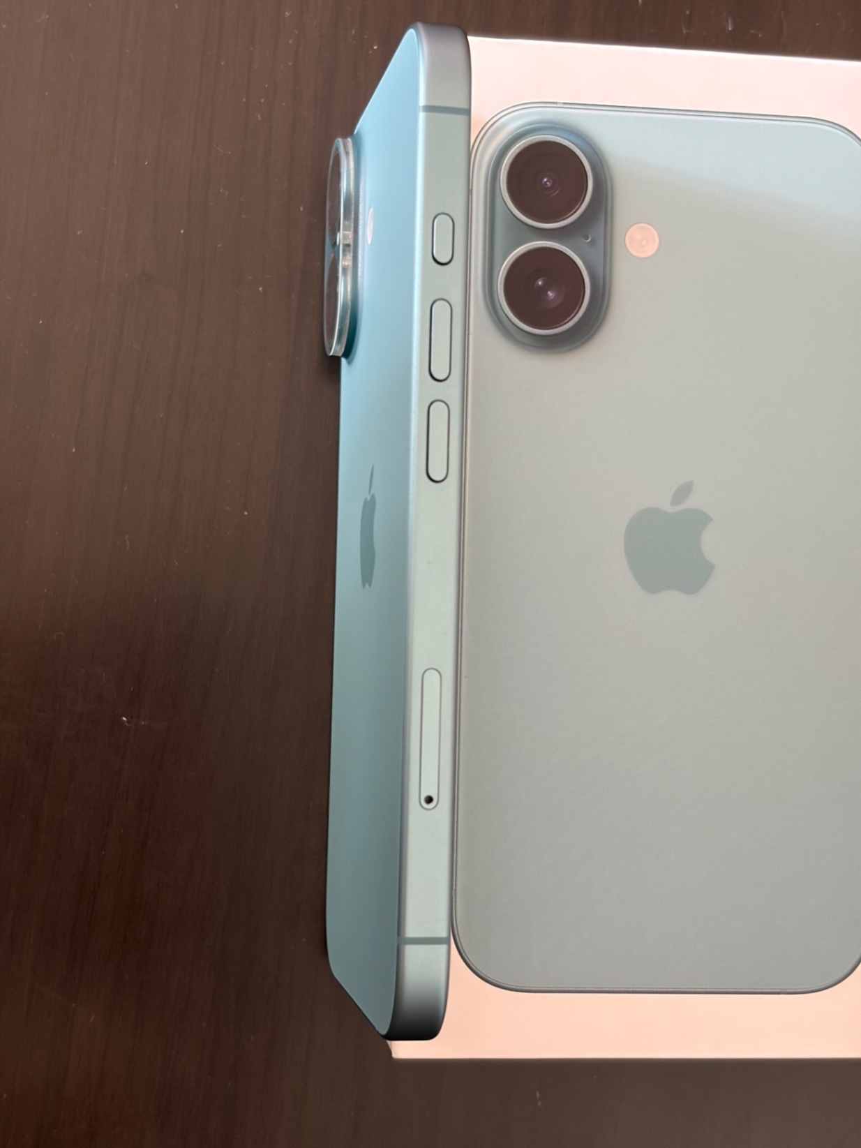 美品】iPhone16 128GB SIMフリー バッテリー97%｜リベシティフリー