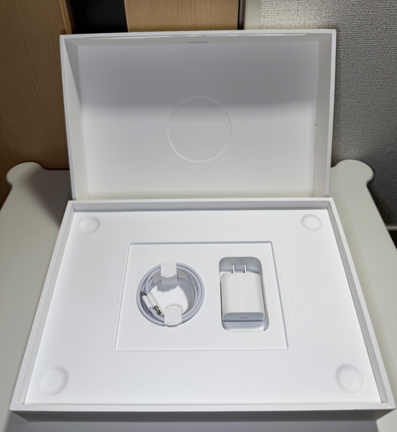 MacBook Neo 8GB/512GB 13インチ シルバー BT最大容量100％｜リベ