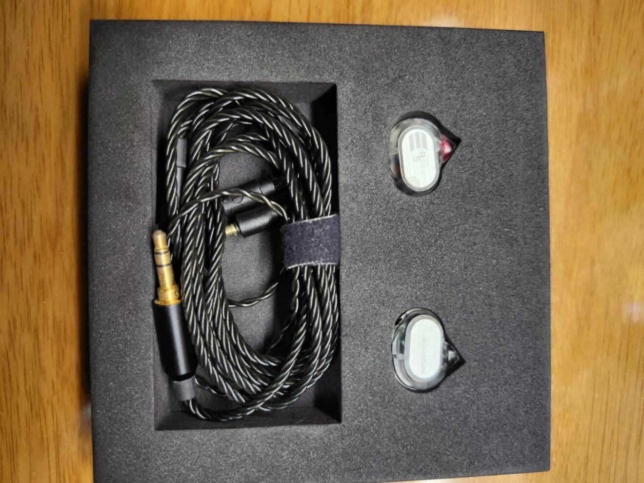 Acoustune RS three有線イヤホン （別途マイク付きケーブル付属） Acoustune RS THREE 有線イヤホン｜リベシティフリーマーケット