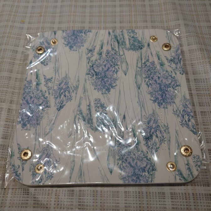 【新品】日比谷花壇 オリジナル折り畳みトレイ(小物入れ) 三井住友信託銀行 ノベルティ