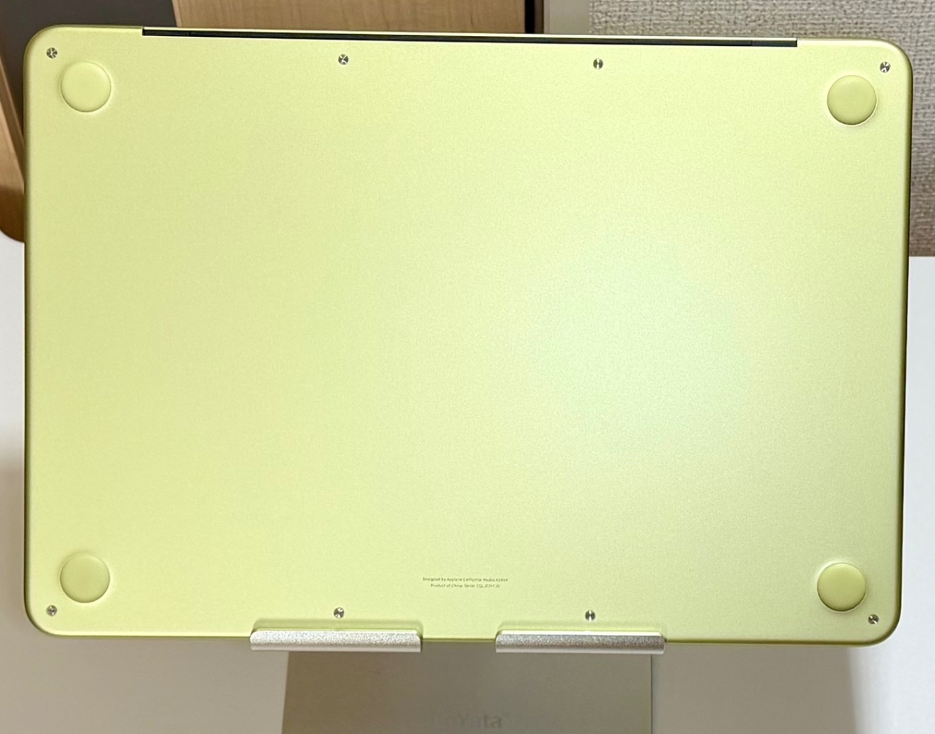 MacBook Neo 8GB/256GB 13インチ シトラス BT最大容量100％｜リベ