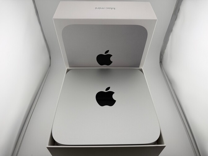M2チップ Mac mini メモリ16GB SSD512GB マックミニ