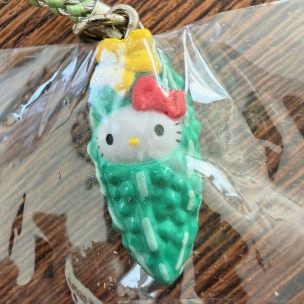ハローキティ Hello Kitty 沖縄限定 ゴーヤーバージョン 根付け 携帯