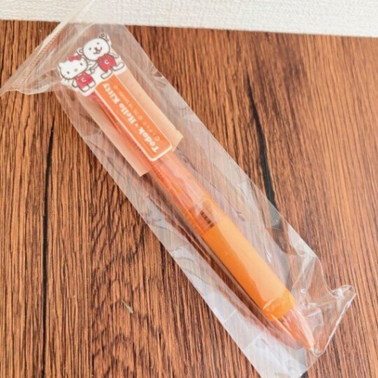 サンリオ ハローキティ とどっく コラボグッズ 3色ボールペン 文房具 北海道限定 ご当地みやげ