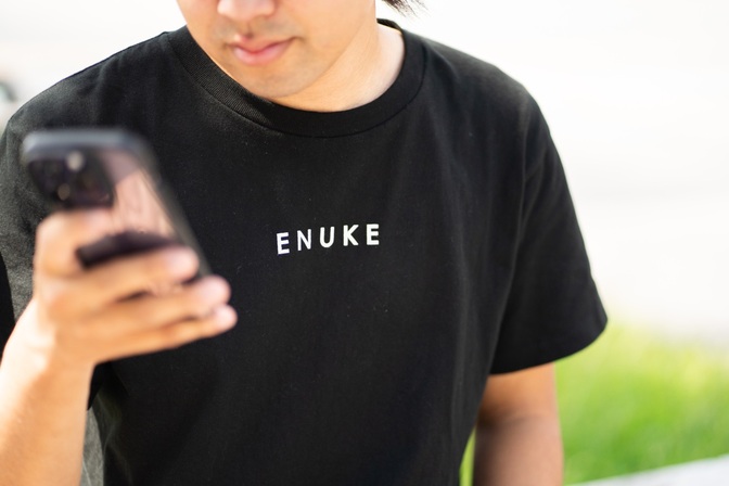 ENUKE Tシャツ
綿100% ベトナム製 住所記載不要 手渡し可能