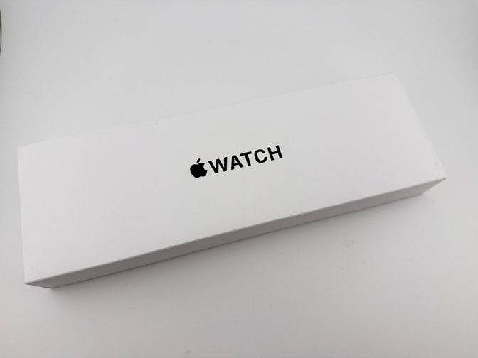 【未開封品】Apple Watch SE（第3世代） GPSモデル 40mm