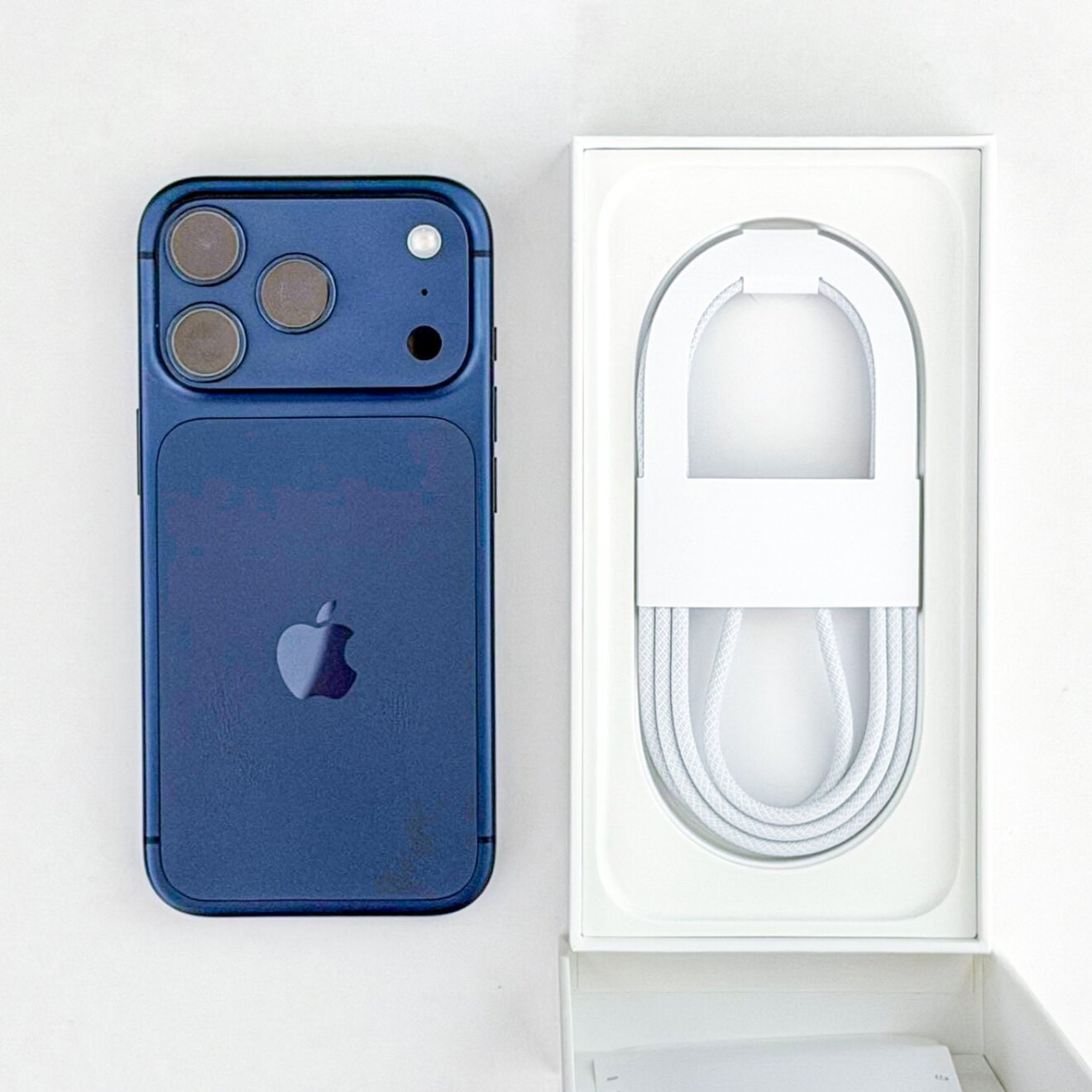 ビヒン】アイフォーン 17pro 256GB ディープブルー iPhone - 【極美品