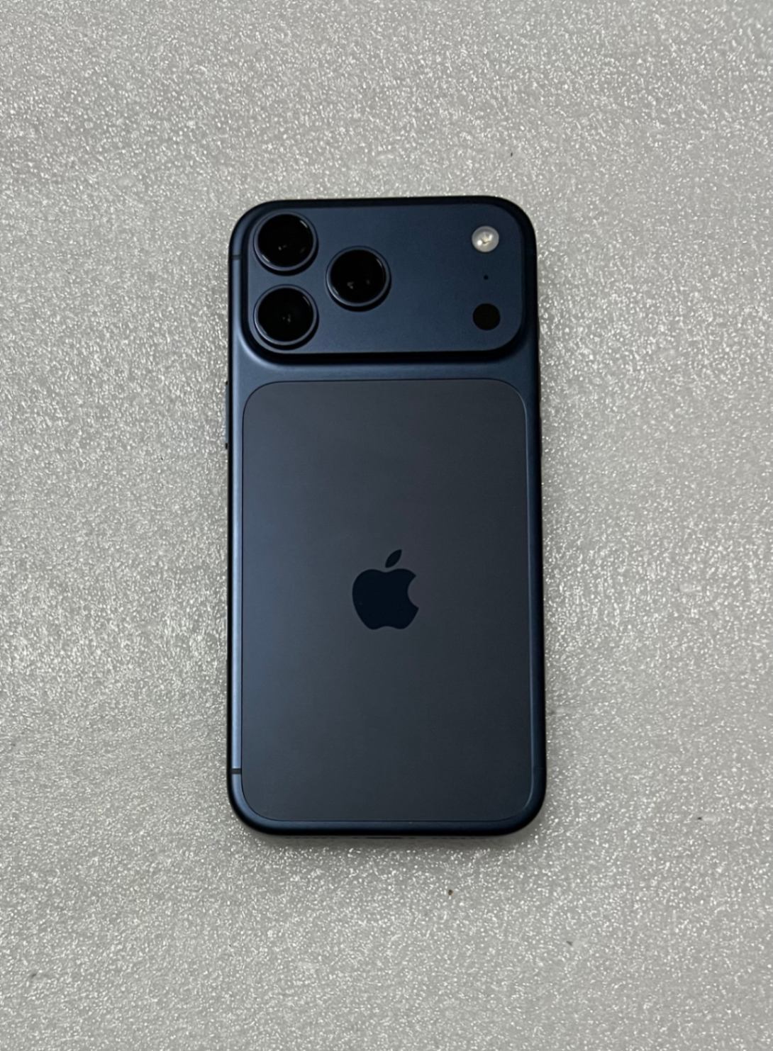 iPhone 17 Pro Max 512GB ディープブルー バッテリー最大容量100