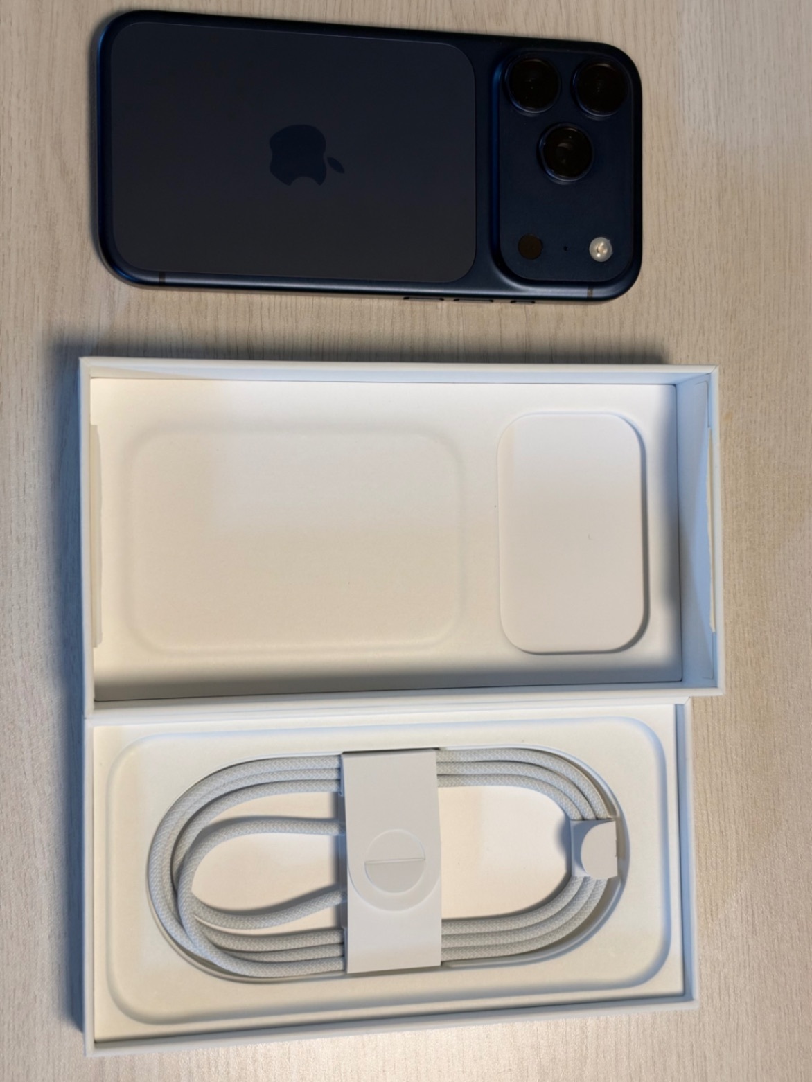 iPhone 17 Pro 256GB ディープブルー バッテリー最大容量98%｜リベ