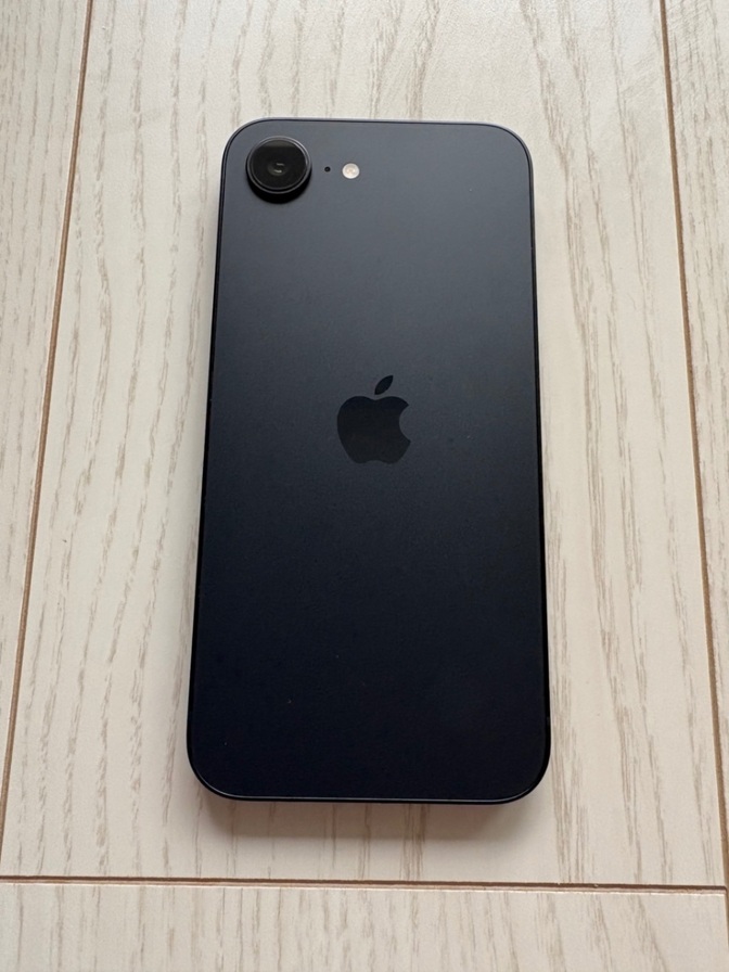 iPhone16e 128GB ブラック SIMフリー バッテリー90% 箱付き