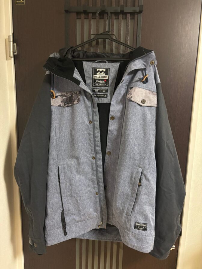 スノーボードウェア　BILLABONG Mサイズ　＋おまけ