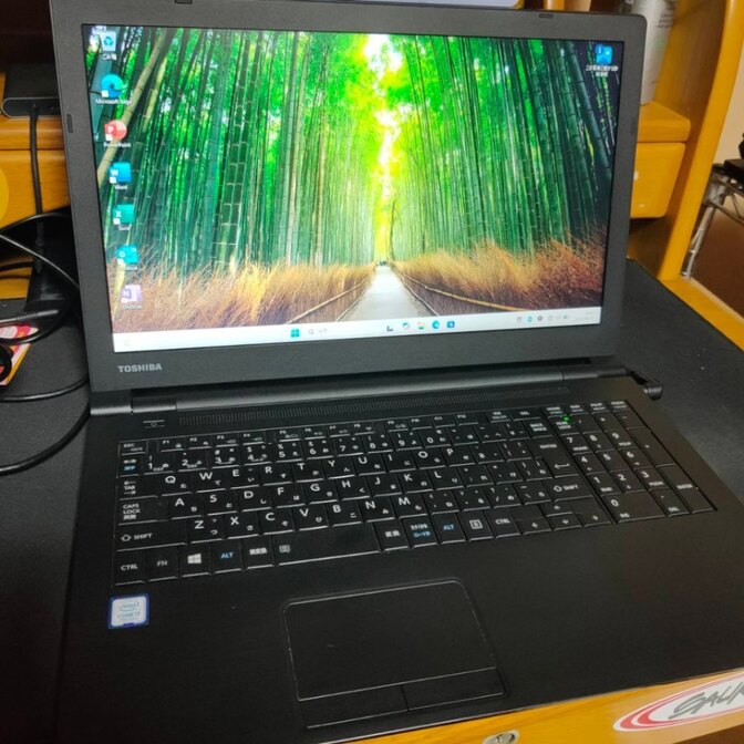 東芝 dynabook B65/J i3 8GB SSD256GB 0003