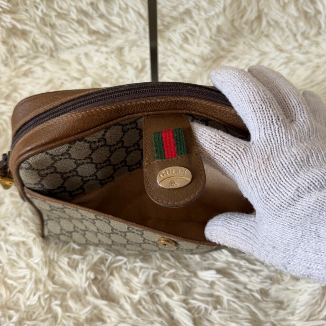 美品 チャーム 付き グッチプラス GG 総柄 ロゴ レザー ショルダー