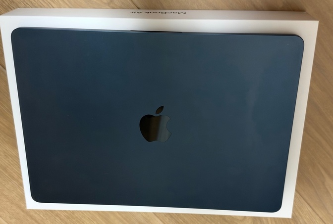 『美品』M3 MacBook Air 13.6インチ メモリ24GB/SSD256GB ミッドナイト