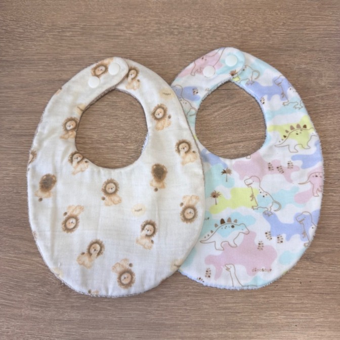 子育て応援！ベビースタイ［ハンドメイド］ふんわりやさしい！リバーシブルベビースタイ２枚組