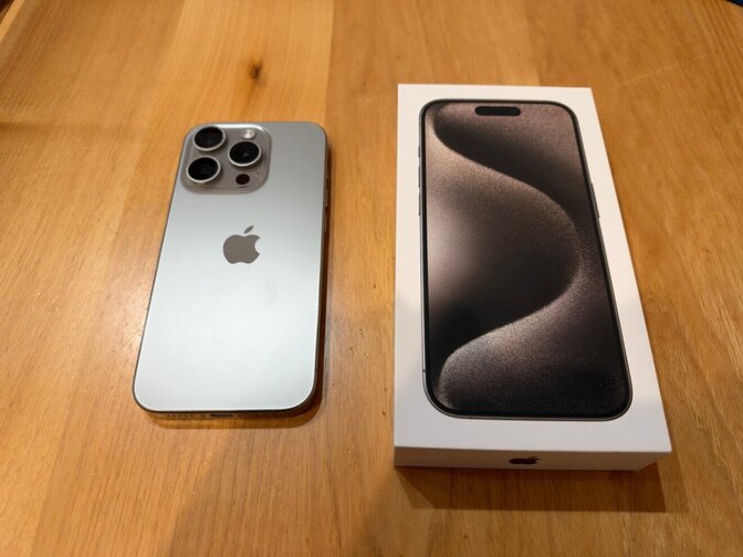iPhone 15 Pro 256GB ナチュラルチタニウム SIMフリー