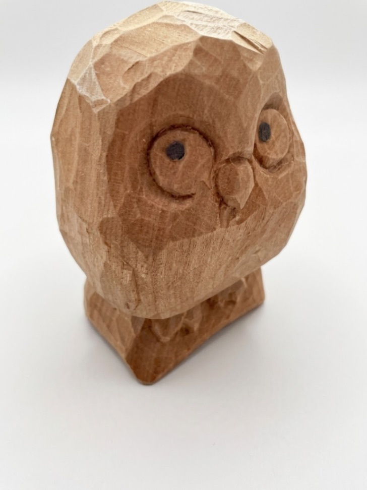 木彫りのフクロウ（北海道産カツラ使用）ハンドメイド｜リベシティ