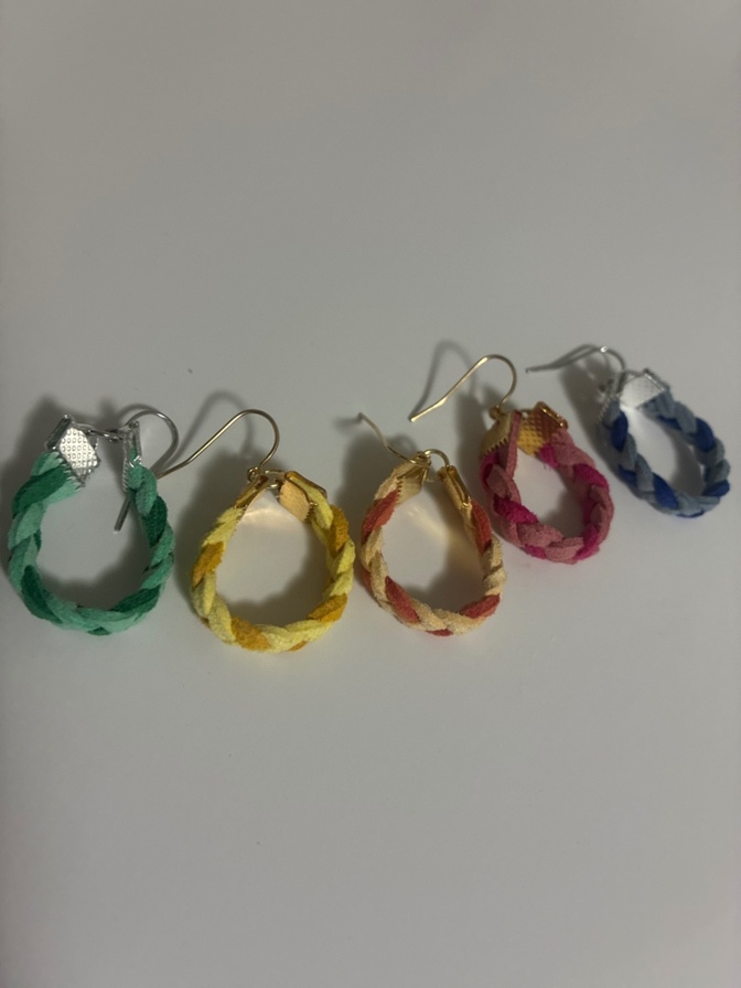 【ハンドメイド】5つの力　スエードピアス　5つセット