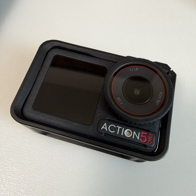 【使用1回・ほぼ新品】DJI Osmo Action 5 Pro 本体 元箱付 アクションカメラ