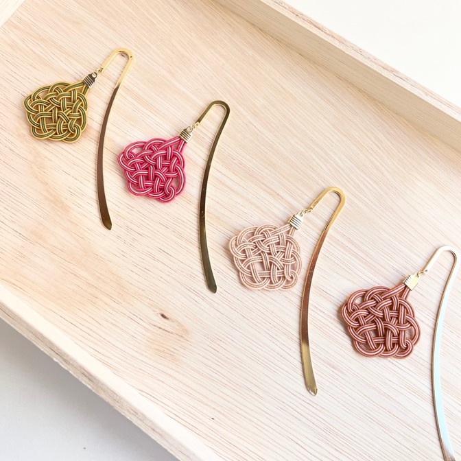 【ハンドメイド】水引ꕤしおり📖読書時間の秋に☕️4色からお選びください