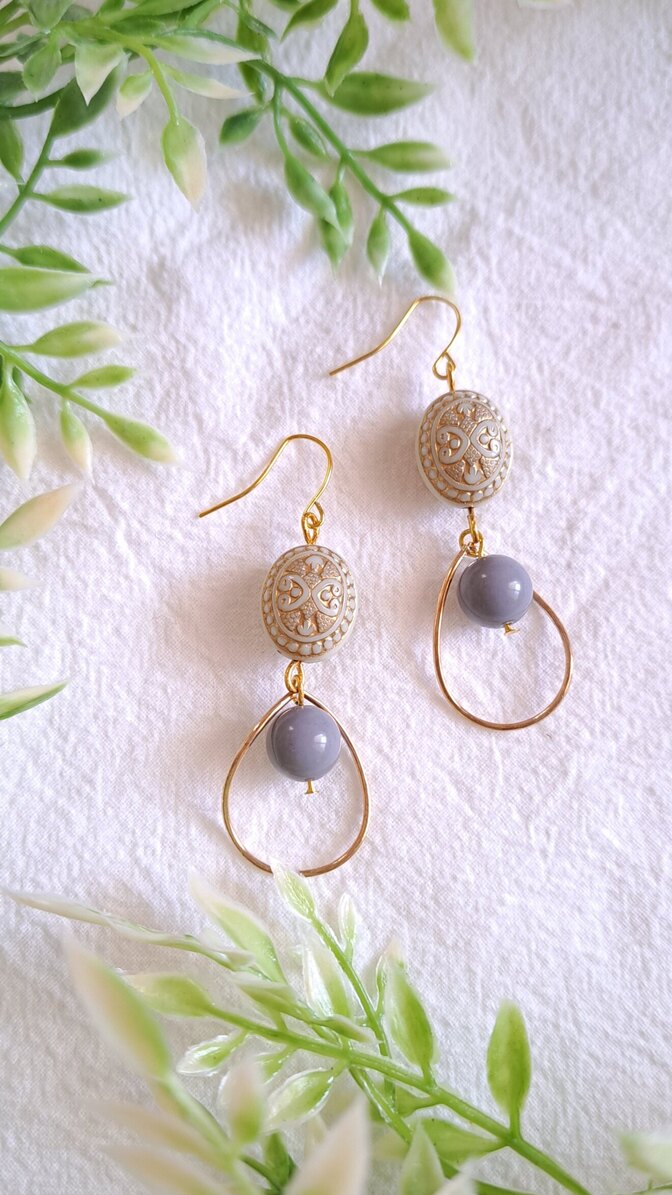 ✨くすみカラー✨のピアス
大人な個性的ピアス、プレゼントにも🎁✨
再販なし!1点モノになります😊