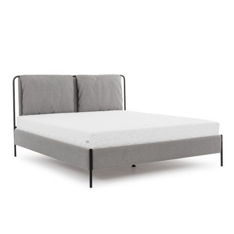 A MARMI bed is included