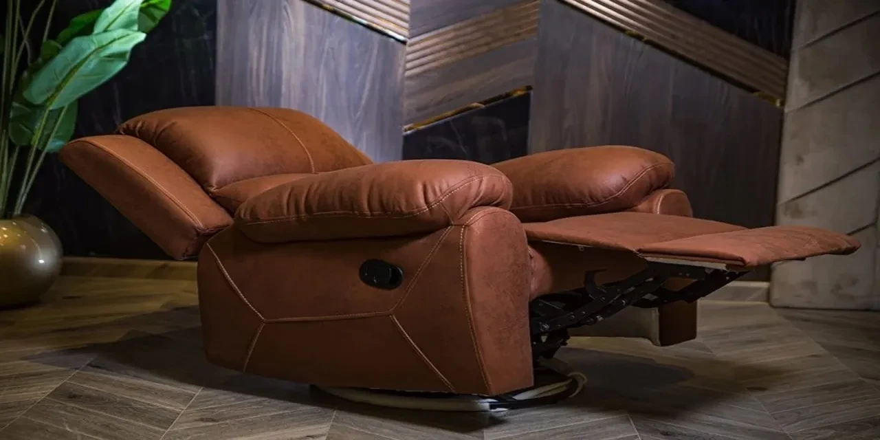 Lazy Boy Leather Chair by Furniture Hub