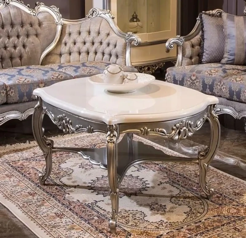 Luxurious Antique Classic Table