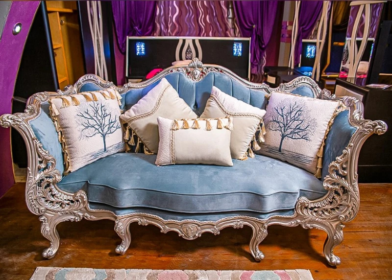 New Classic Champaign Salon With a Banquet