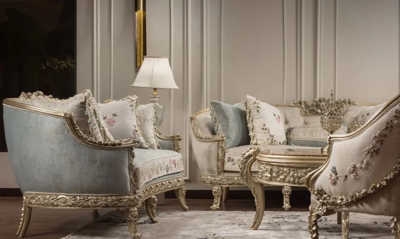Classic Italian salon - 3 Sofas 2 Chair and a Table