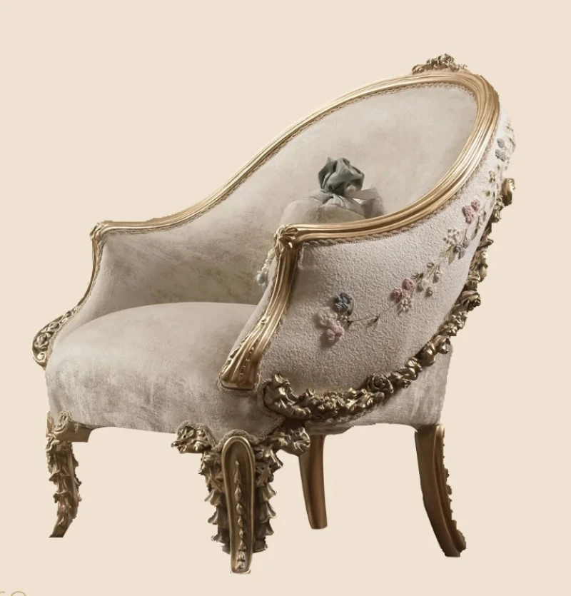 Classic Italian salon - 3 Sofas 2 Chair and a Table