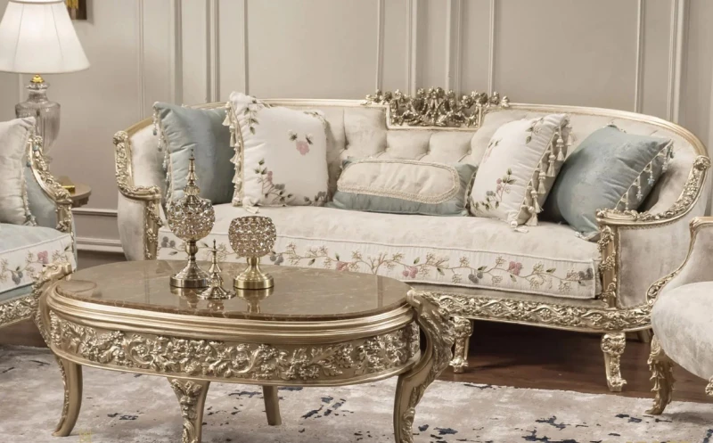 Classic Italian salon - 3 Sofas 2 Chair and a Table