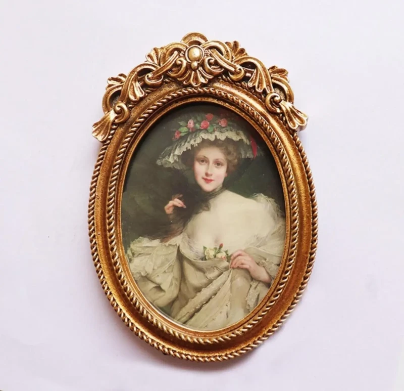 Round Classic Frame