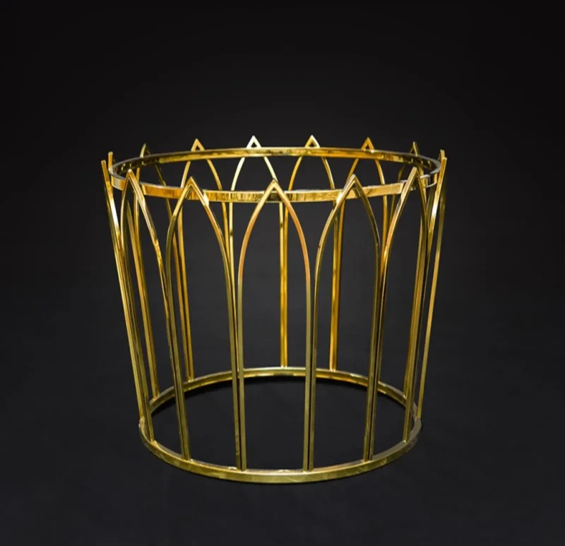 Circular stainless steel table - piano