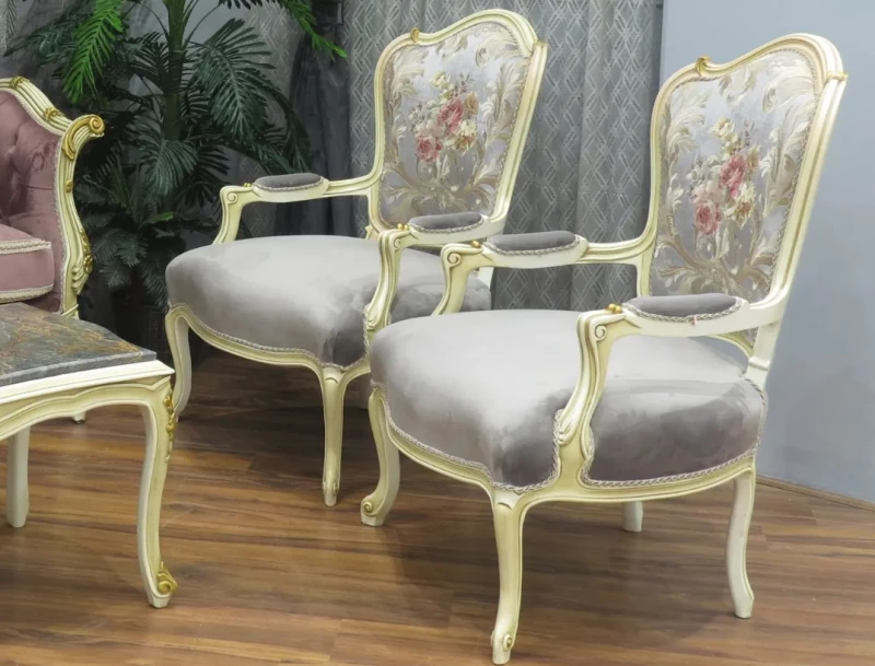 New Classic Italian salon | Kashmir and Gray
