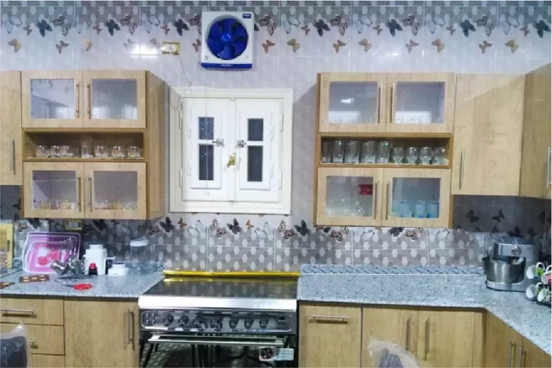 مطبخ مودرن اكريليك خشبي فاتح