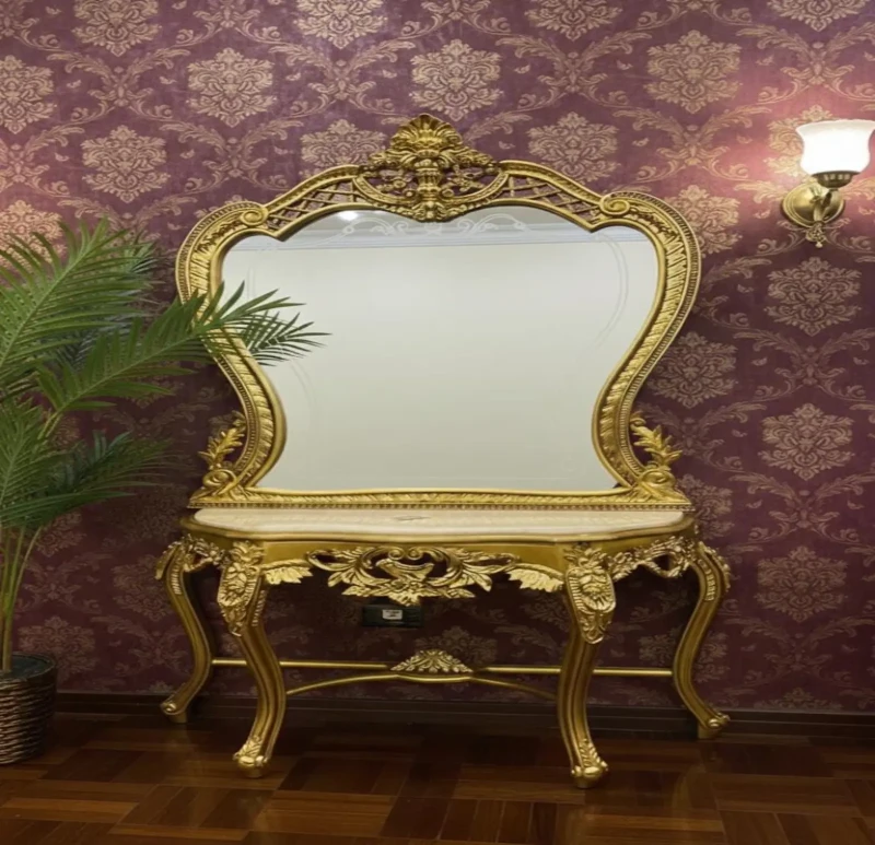 Luxurious Damietta Console | Gold