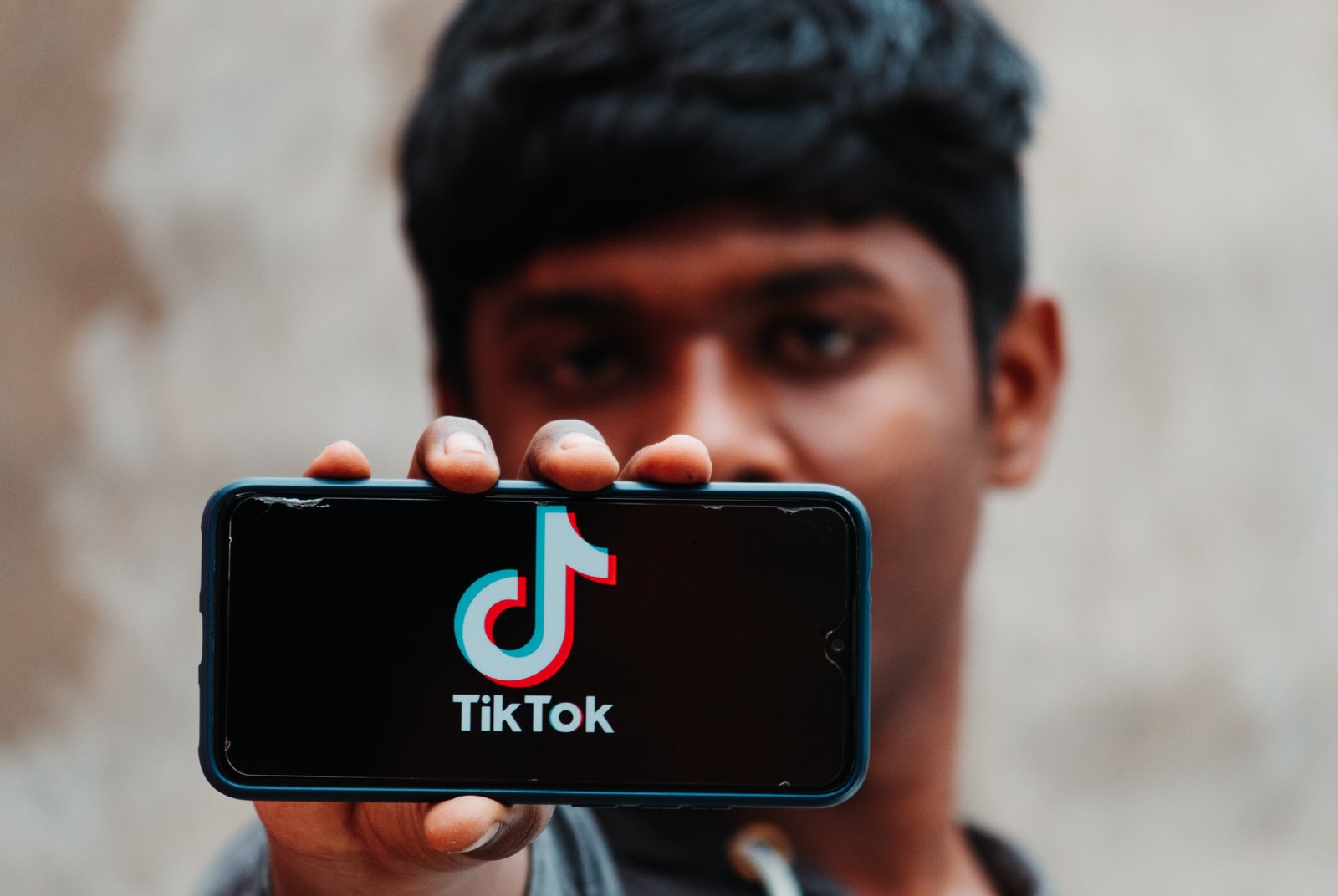 6月底，印度為了保護數據隱私，宣布禁用抖音TikTok、騰訊微信、新浪微博等中國APP。