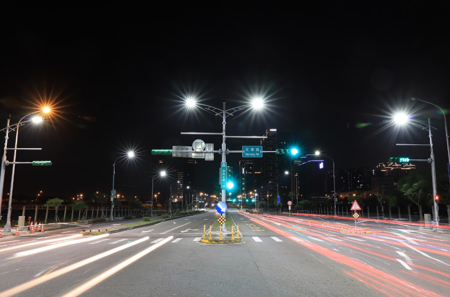 青埔地區共桿路口及纜線地下化實景（文康路及領航北路）