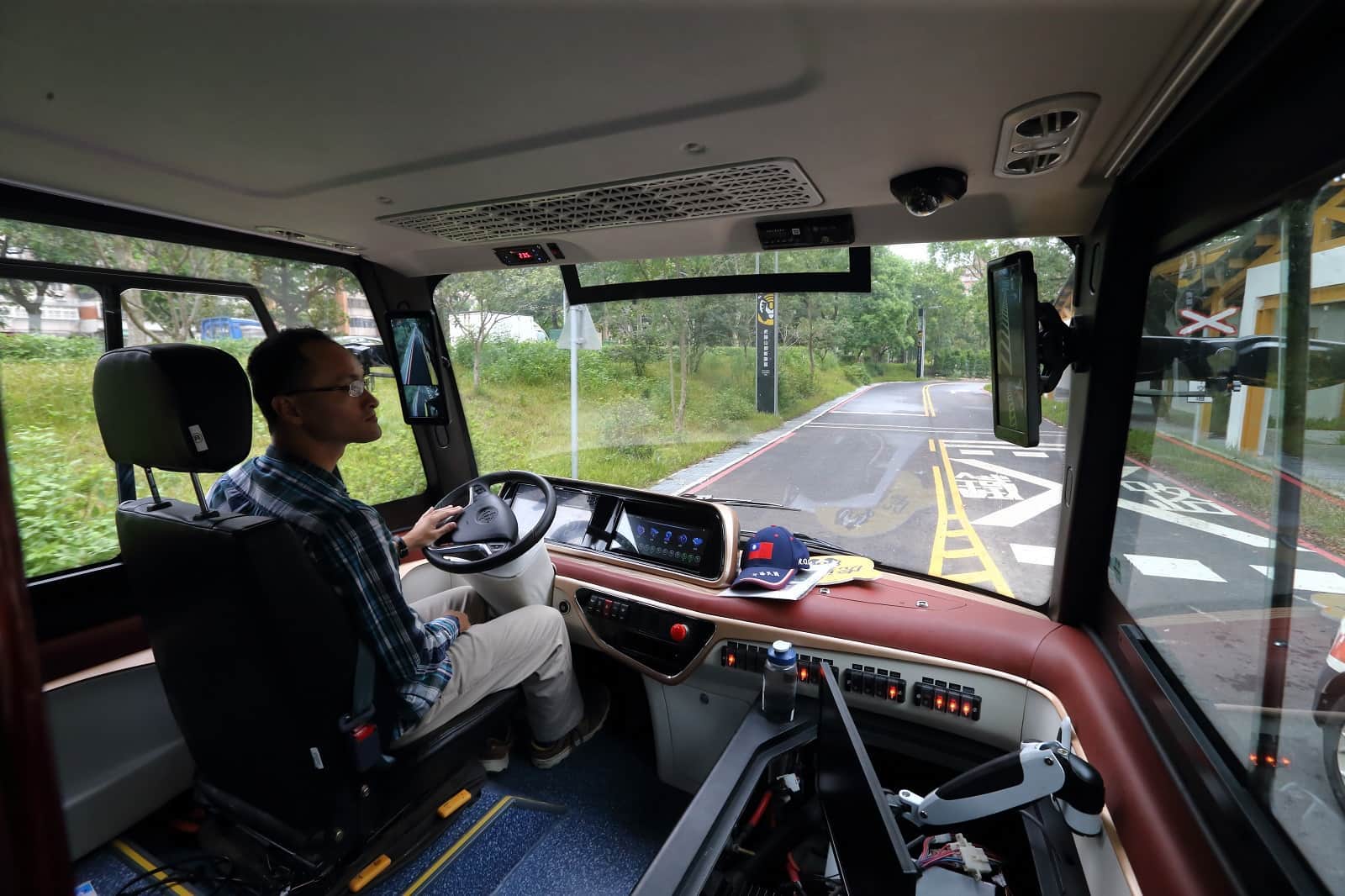 虎頭山就像是無人車駕訓班。圖片來源：王建棟攝