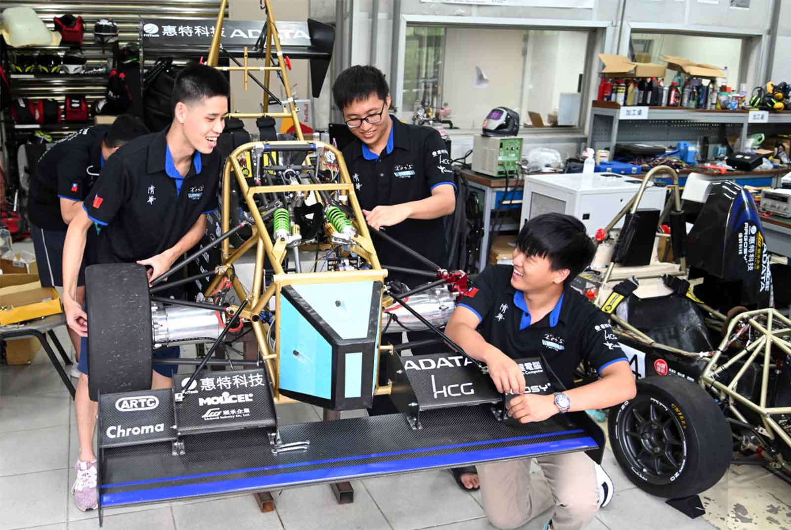 因台灣產業優勢，清大賽車工廠團隊專攻電動車。