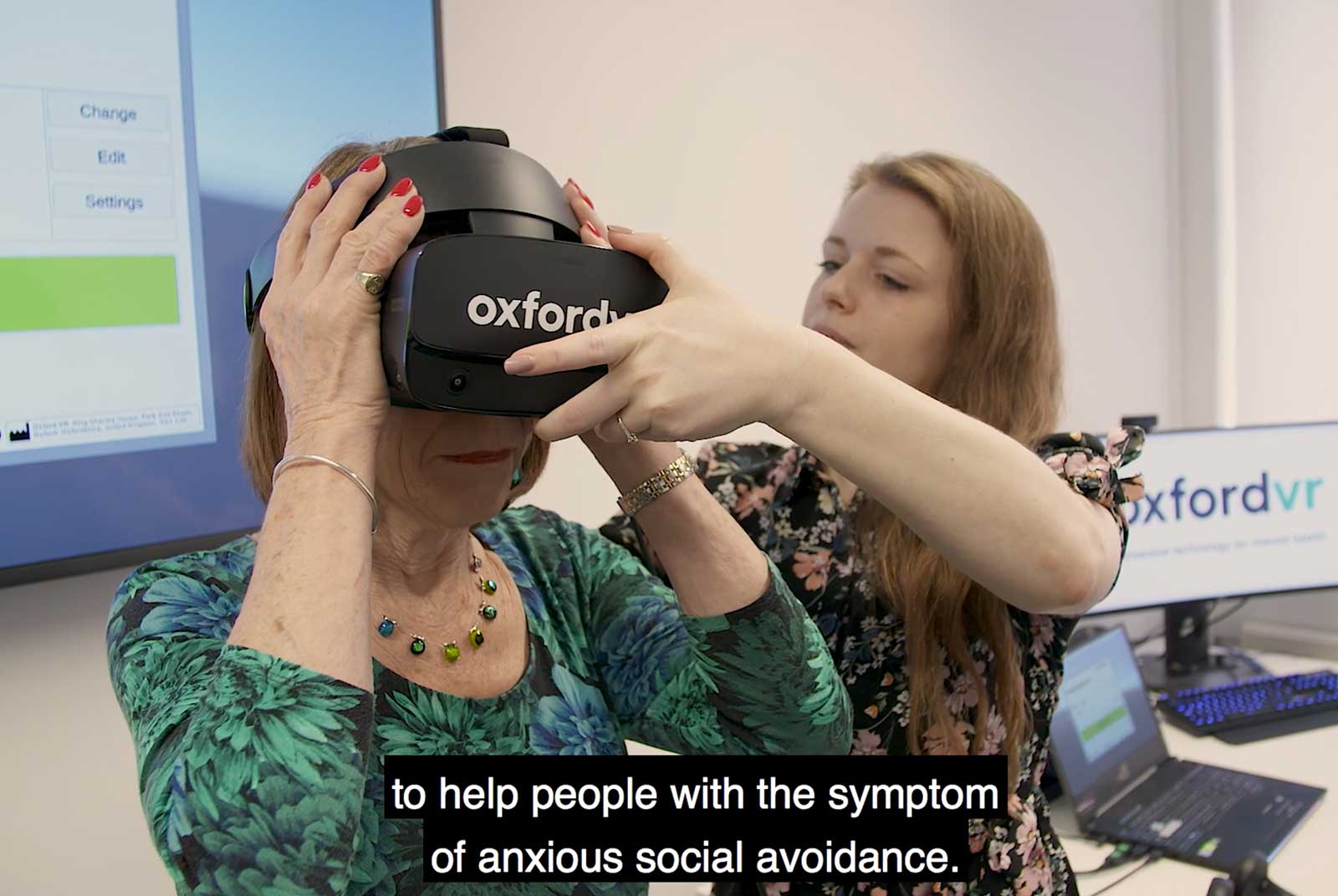 透過VR模擬現實場景能夠有效幫助患者克服焦慮。