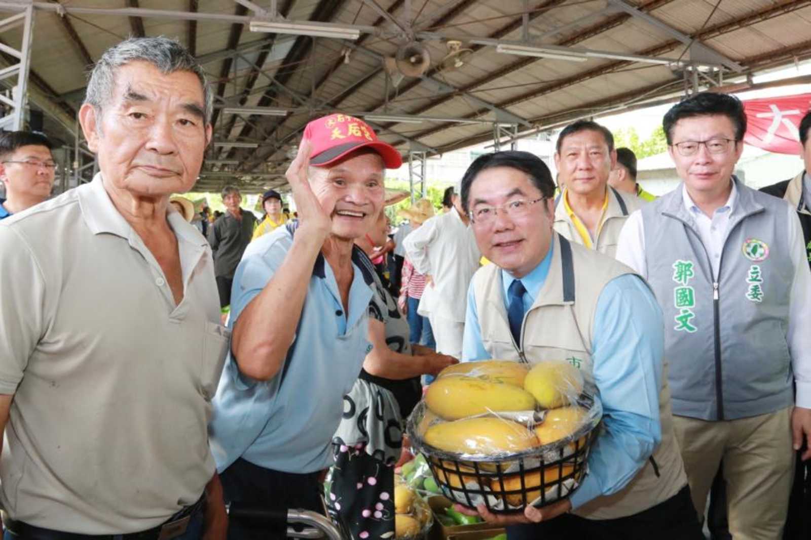 台南市長黃偉哲在「防疫」滿意度拿下全台第1。圖片來源：黃偉哲臉書